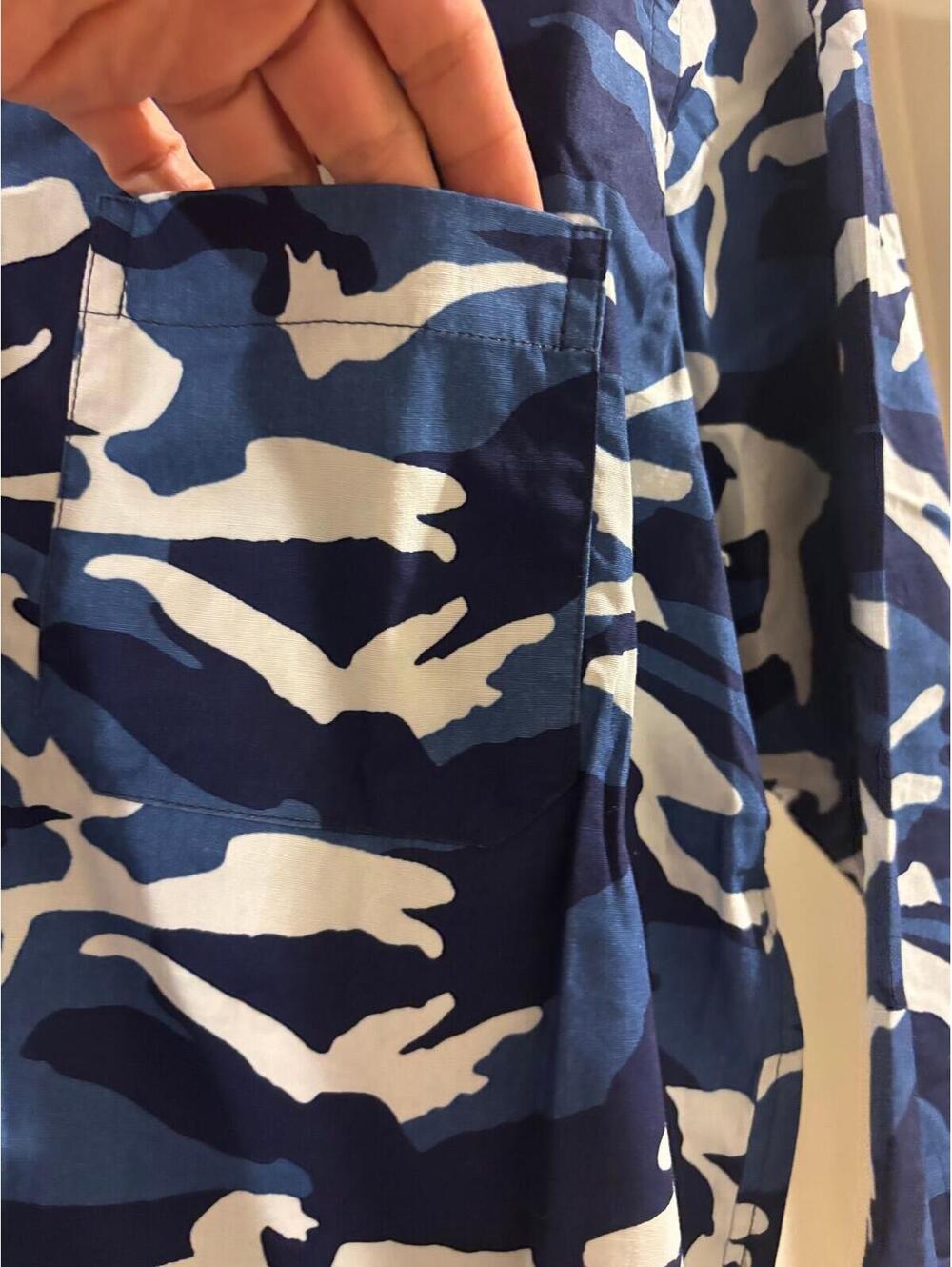 Emotionally Unavailable Split Print Button Down Shirt Blue Camo Tiger Small - Picture 4 of 6